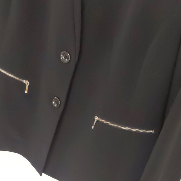 Laura Black Blazer, Button Front, Pockets, 8 - Picture 2 of 14